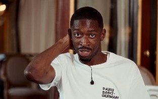 被称赞世界最佳!登贝莱:这个词份量很重,但历史最佳是梅西