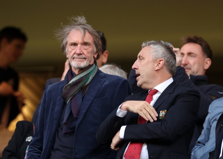 镜报:在曼联裁员几个月后,英力士公司宣布旗下工厂也将进行裁员