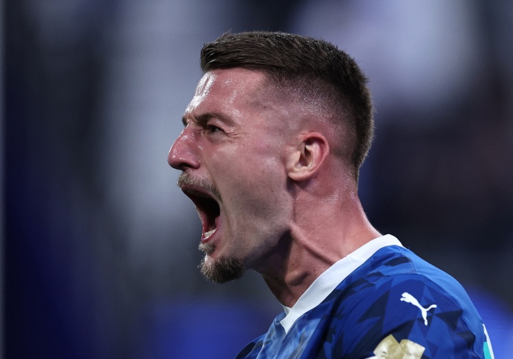 米体:尤文迫切需要引进中场,理想人选是米林科维奇但也有意凯西