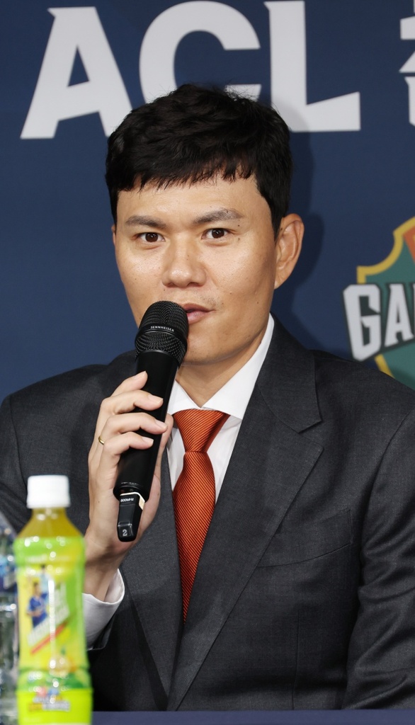 江原FC主帅:因赛程冲突未带来最佳阵容 客战蓉城我们为取胜而来